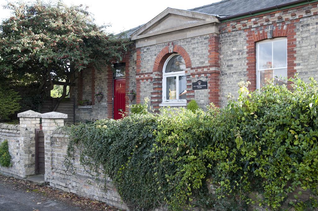 The Old Magistrates Court Bed & Breakfast Melbourn Екстериор снимка